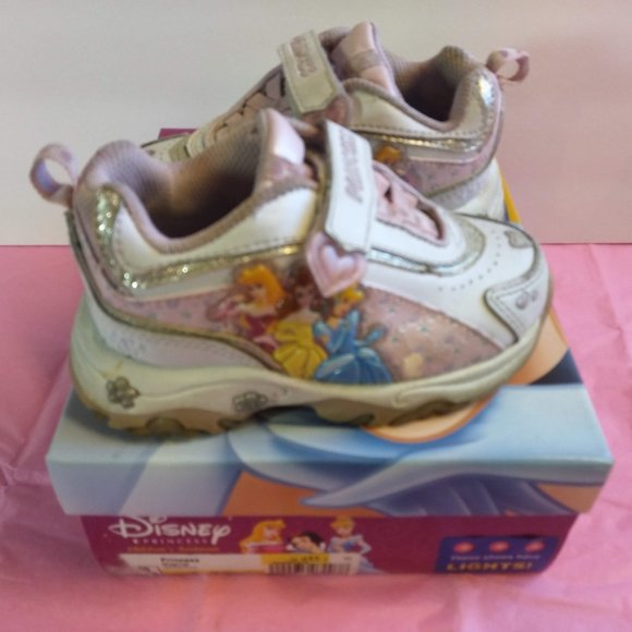 Disney Princess Toddler Light Up Aurora Belle 7 - Picture 6 of 12